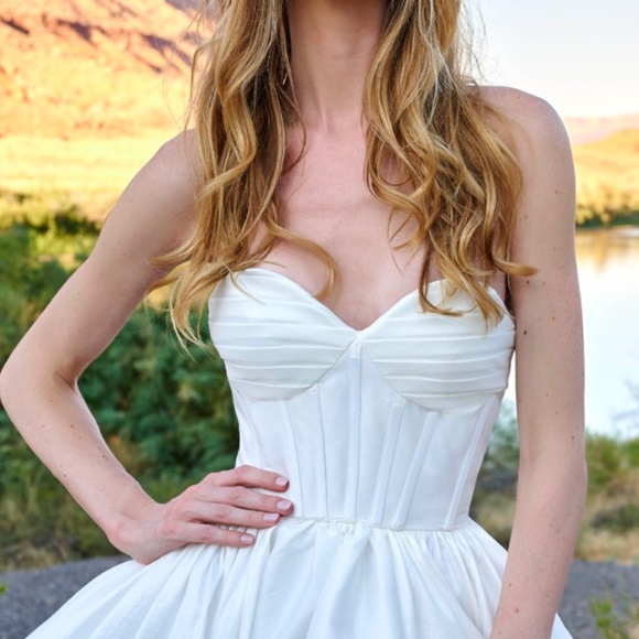 LizLuo Bridal - Picture 3 of 5